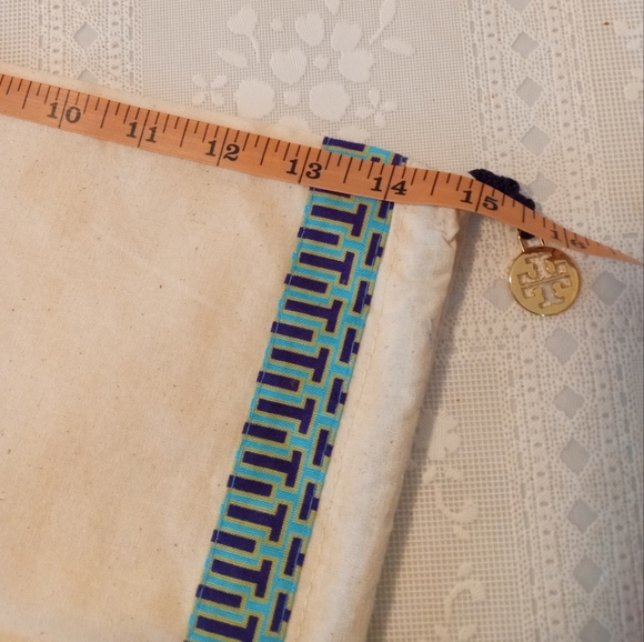 🆕 Tory Burch 12"x15" Drawstring DUST BAG for Shoes/Handbags w Logo Charm, New - Picture 6 of 6